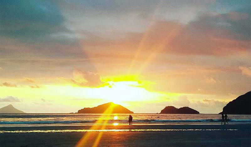 Por dfo Sol - Praia de Camburi